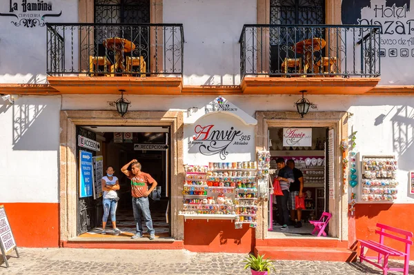 Taxco, Meksika - 28 Ekim 2016: Taxco, Meksika'daki ev. Kasaba Gümüş ürünleri ile bilinir