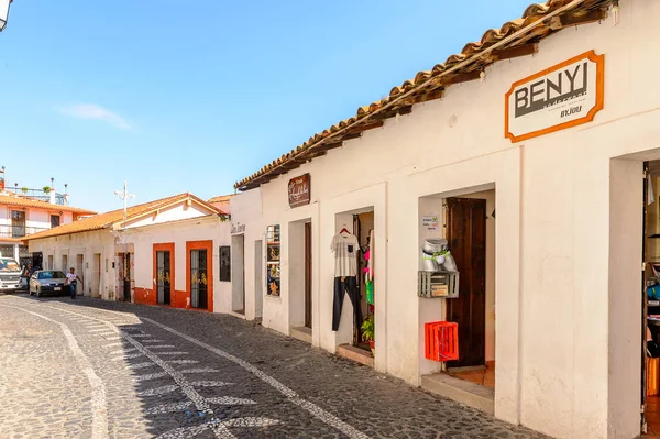 Taxco, Meksika - 28 Ekim 2016: Taxco, Meksika'daki ev. Kasaba Gümüş ürünleri ile bilinir