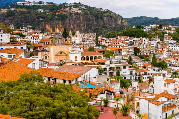 Taxco, Meksika - 28 Ekim 2016: Taxco, Meksika'nın havadan görünümü. Kasaba Gümüş ürünleri ile bilinir