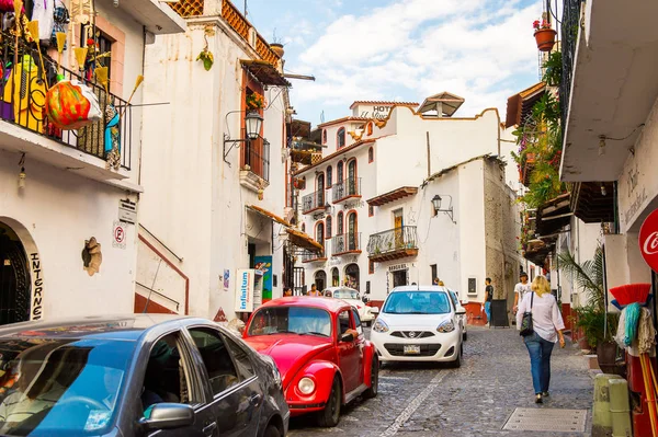 Taxco, Meksika - Eki 28, 2016: Taxco sokak güzel görünümü , Meksika. Kasaba Gümüş ürünleri ile bilinir