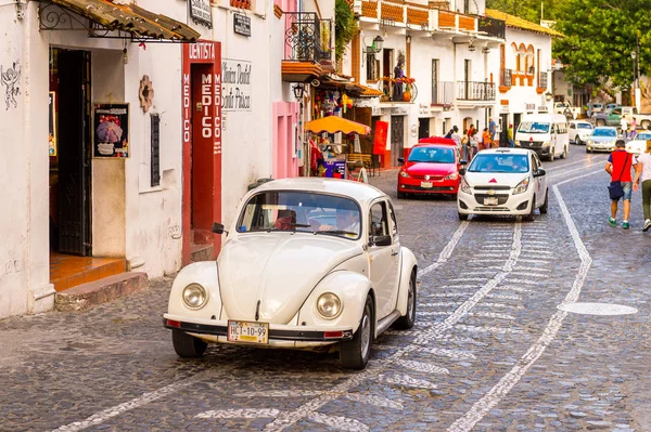 Taxco México Octubre 2016 Taxi Blanco Calle Taxco México Ciudad — Foto de Stock