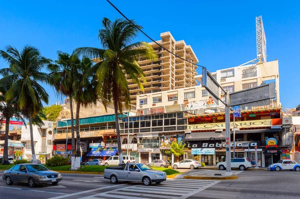 Acapulco, Meksika - 29 Ekim 2016: Meksika'nın Pasifik kıyısındaki Guerrero eyaletinde önemli bir liman olan Acapulco de Juarez'in mimarisi