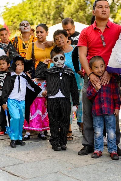 Oaxaca México Octubre 2016 Niño Identificado Pintado Como Zombi Para — Foto de Stock