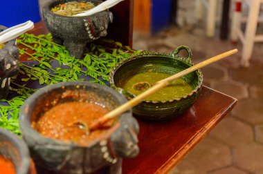 Oaxaca, Meksika - Kas 1, 2016: Ingridients Restoran La Choza del Chef Oaxaca, ulusal Meksika yemekleri ile yer