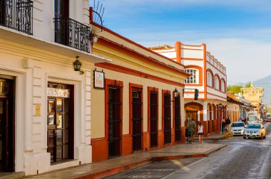 San Cristobal De Las Casas, Meksika - 1 Kasım 2016: San Cristobal de las Casas'ın renkli mimarisi, Chiapas eyaletinin Orta Dağlık bölgesinde yer alan şehir, Meksika