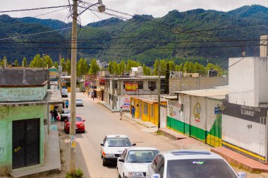 San Cristobal De Las Casas, Meksika - 1 Kasım 2016: San Cristobal de las Casas'ın renkli mimarisi, Chiapas eyaletinin Orta Dağlık bölgesinde yer alan şehir, Meksika