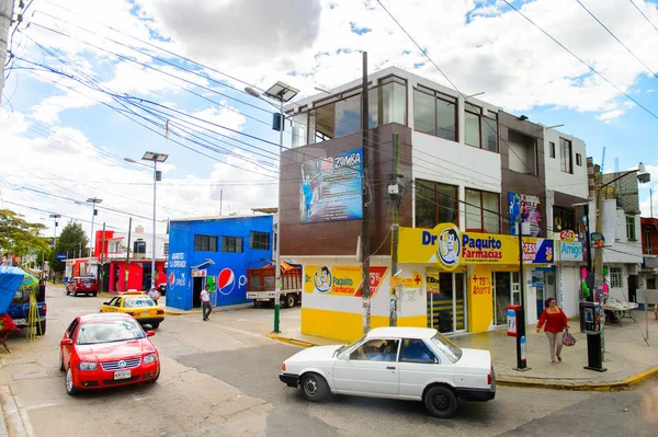 Oaxaca, Meksika - 31 Ekim 2016: Oaxaca de Juarez, Meksika Mimarisi. Kasabanın adı Nahuatl adı Huaxyacac türetilmiştir