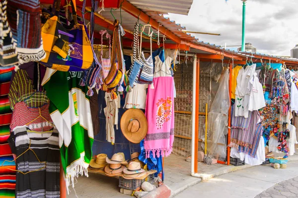 Tule Mexico Oct 2016 Mercado Con Los Souvenirs Ropa Mexicana — Foto de Stock