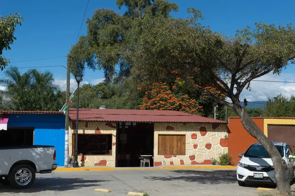 圣玛丽亚德尔图勒 墨西哥 2016年10月31日 美丽的景色 圣玛丽亚德尔图勒 墨西哥 瓦莱斯中央区 这个名字来自纳瓦特尔这个词 Tulle 意思是 — 图库照片