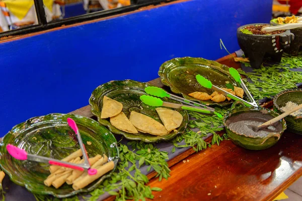 Oaxaca, Meksika - Kas 1, 2016: Ingridients Restoran La Choza del Chef Oaxaca, ulusal Meksika yemekleri ile yer