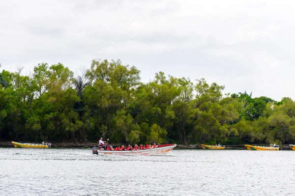 Chiapas, Meksika - 1 Kasım 2016: Sumidero Canyon Ulusal Parkı, Chipas, Meksika. Yer Chiapas ikinci en önemli turistik sitedir
