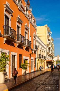 Palenque, Meksika - 4 Kasım 2016: Palenque, Meksika'nın mimarisi. Chiapas eyaletinin en fakir şehridir..