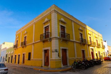 Palenque, Meksika - 4 Kasım 2016: Palenque, Meksika'daki evler. Chiapas eyaletinin en fakir şehridir..
