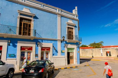 Palenque, Meksika - 4 Kasım 2016: Palenque, Meksika'nın mimarisi. Chiapas eyaletinin en fakir şehridir..