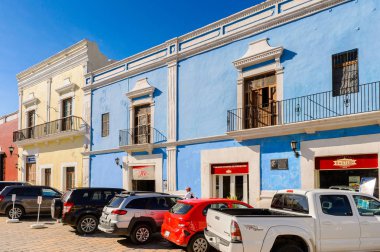 Palenque, Meksika - 4 Kasım 2016: Palenque, Meksika'nın mimarisi. Chiapas eyaletinin en fakir şehridir..