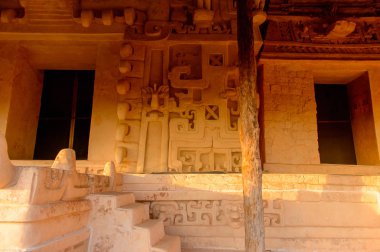 Ek Balam. Meksika - 6 Kasım 2016: Akropolis, Ek' Balam'ın en büyük yapısı, Yucatec-Maya arkeolojik alanı, Temozon, Yucatan, Meksika.