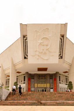 Hanoi, Vietnam - 19 Eylül. 2014: Hanoi şehrinde Ho Chi Minh mozole kompleksi. Ho Chi Minh 1945 yılında Vietnam Demokratik Cumhuriyeti'nin kuruluşunda önemli bir figür oldu