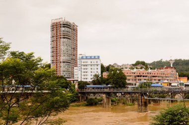 Lao Cai, Vietnam - 21 Eylül 2014: Uluslararası yönetim kurulu noktası Lao Cai Çin tarafı (Vietnam) - Ha Khau (Çin), Çin biri - Vietnam Uluslararası yatılı