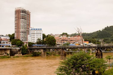 Lao Cai, Vietnam - 21 Eylül 2014: Uluslararası yönetim kurulu noktası Lao Cai Çin tarafı (Vietnam) - Ha Khau (Çin), Çin biri - Vietnam Uluslararası yatılı