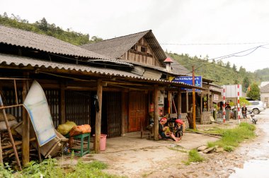 Ta Phin, Lao Cai, Vietnam - 21 Eylül 2014: Ta Phin köyündeki ev. Ta Phin köyü burada yaşayan Kızıl Dao halkının azınlık etnik grubu nedeniyle ünlüdür.