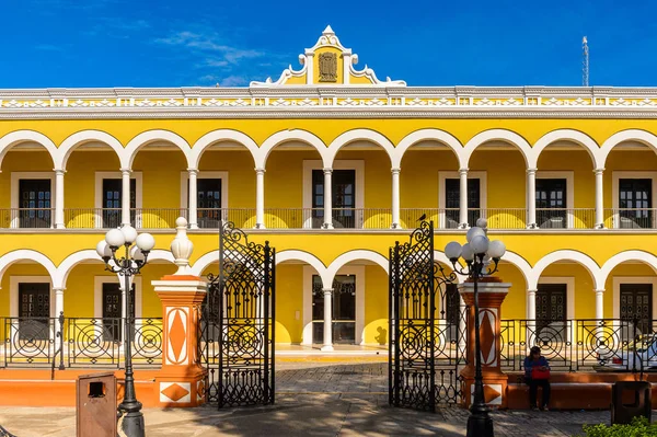 Palenque Mexico Nov 2016 Yellow Building Main Square Zocalo Palenque — Stock Photo, Image