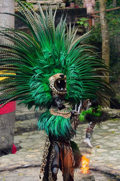 Ккарет Мехико Ноября 2015 Года Неизвестный Носит Костюм Индейца Майя — стоковое фото