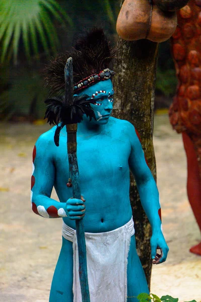 Xcaret Mexico Nov 2015 Unidentified Man Blue Body Paint Dressed — стоковое фото