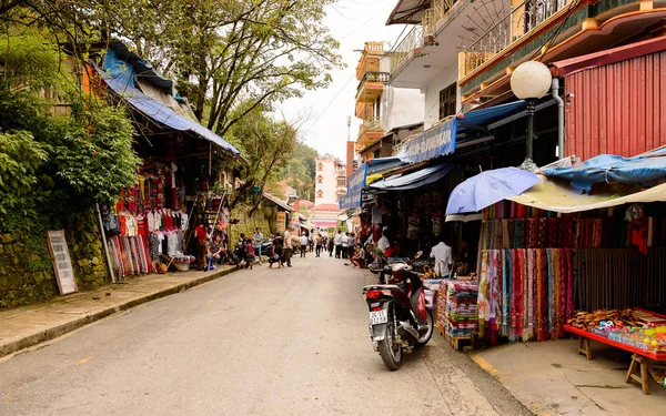 Sapa, Vietnam - 20 Eylül 2014: Sapa Mimarisi, Lao Cai, Vietnam. Sapa, Sapa bölgesinin bir sınır şehri ve başkentidir.