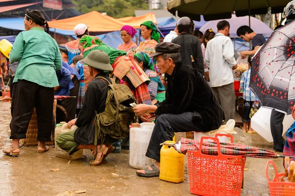 Bac Vietnam Sep 2014 Unidentified People Bac Market Large Sunday — Stock Photo, Image