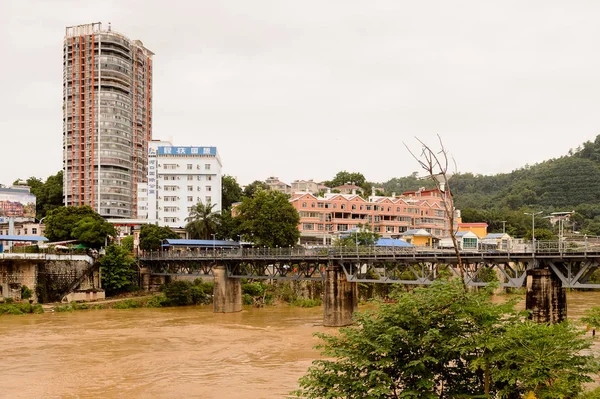 Lao Cai, Vietnam - 21 Eylül 2014: Uluslararası yönetim kurulu noktası Lao Cai Çin tarafı (Vietnam) - Ha Khau (Çin), Çin biri - Vietnam Uluslararası yatılı