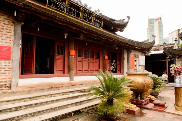 Lao Cai, Vietnam - 21 Eylül 2014: Uluslararası yönetim kurulu noktası Lao Cai (Vietnam) - Ha Khau (Çin), Çin- Vietnam Uluslararası yatılı.