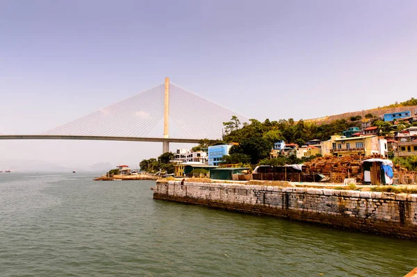 Long City Vietnam Sep 2014 Bridge Halong City Many Touristic — Stock Photo, Image