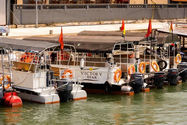 Long City Vietnam Sep 2014 Boat Port Halong City Many — Stock Photo, Image