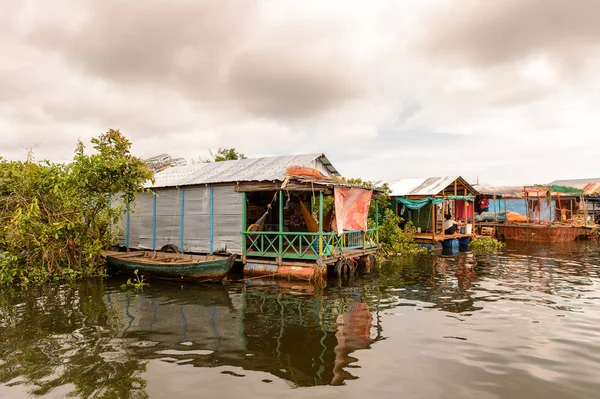 Lake Tonle Sap Combodia Sep 2014 Chong Knies Village Lago — Foto de Stock