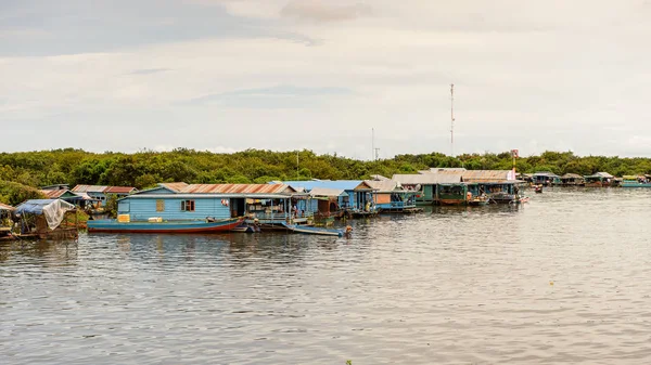 Lake Tonle Sap Combodia Sep 2014 Vista Una Aldea Flotante — Foto de Stock