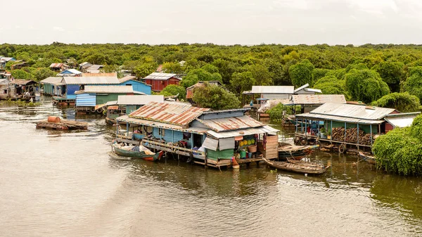 Lake Tonle Sap Combodia Sep 2014 Vista Una Aldea Flotante — Foto de Stock