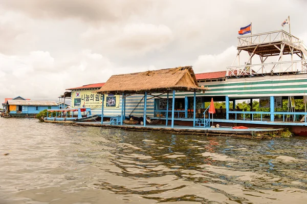 Lake Tonle Saft Combodia September 2014 Häuser Eines Schwimmenden Dorfes — Stockfoto