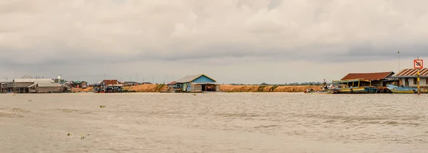 Lake Tonle Sap Combodia Sep 2014 Lake Tonle Sap Lago — Foto de Stock