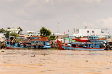 Tien Giang, Vietnam - 5 Ekim 2014: Güney Vietnam'da Mekong nehri. Mekong 12 en uzun nehir ve akar yalak Çin, Burma, Laos, Tayland, Kamboçya, Vietnam