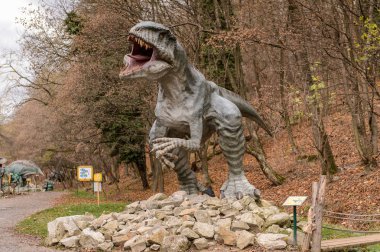 Bratislava, Slovakya - 18 Ekim 2015: Bratislava Dinopark Gigantosaurus, Slovakya. Bir f Bratislava, Slovakya popüler attections.