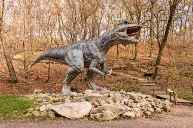 Bratislava, Slovakya - 18 Ekim 2015: Bratislava Dinopark Gigantosaurus, Slovakya. Bir f Bratislava, Slovakya popüler attections.