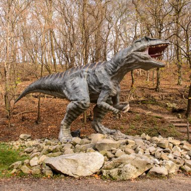 Bratislava, Slovakya - 18 Ekim 2015: Bratislava Dinopark Gigantosaurus, Slovakya. Bir f Bratislava, Slovakya popüler attections.