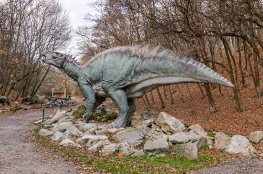 Bratislava, Slovakya - 18 Ekim 2015: Bratislava Dinopark'ta Sauropelta, Slovakya. Bir f Bratislava, Slovakya popüler attections.
