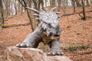 Bratislava, Slovakya - 18 Ekim 2015: Bratislava Dinopark'ta Styrakosaurus, Slovakya. Bir f Bratislava, Slovakya popüler attections.