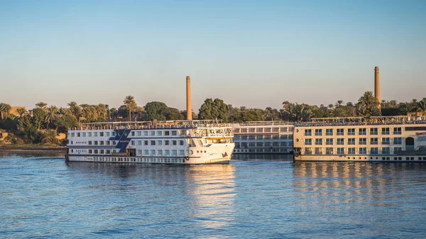 Luxor Egito Nov 2014 Cruzador Turístico Rio Nile Nilo Tem — Fotografia de Stock