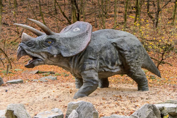 Bratysława Słowacja Paź 2015 Triceratops Dinopark Bratysławie Słowacja Triceratops Rodzaj — Zdjęcie stockowe