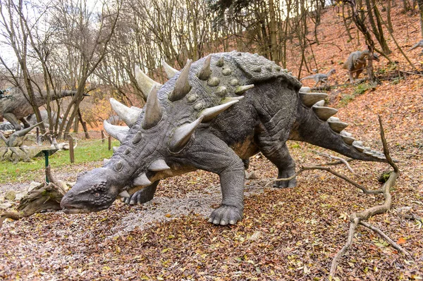 Bratislava, Slovakya - 18 Ekim 2015: Bratislava Dinopark'ta Sauropelta, Slovakya. Bir f Bratislava, Slovakya popüler attections.