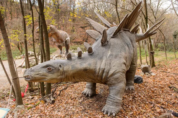 Bratislava, Slovakya - 18 Ekim 2015: Bratislava Dinopark Compsognatus, Slovakya. Bir f Bratislava, Slovakya popüler attections.