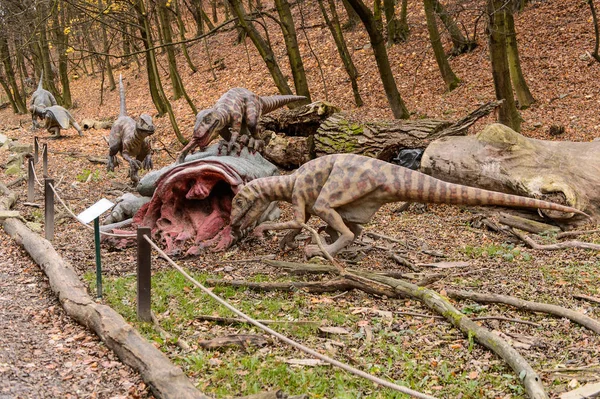 Bratysława Słowacja Paź 2015 Deinonychus Dinopark Bratysławie Słowacja Jest Rodzaj — Zdjęcie stockowe