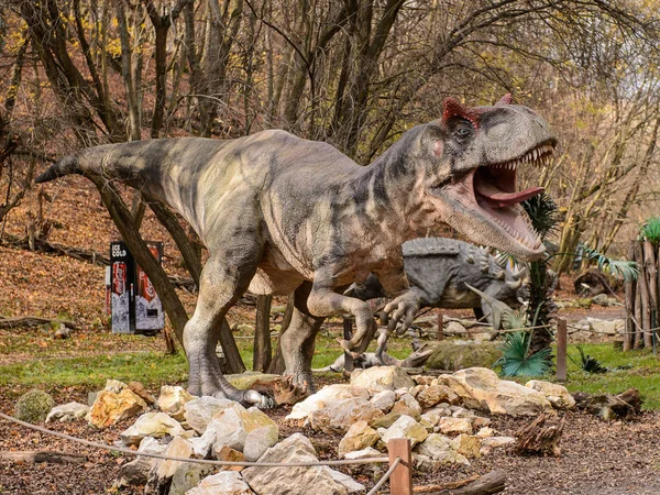 Μπρατισλάβα Σλοβακία Οκτ 2015 Αλόσαυρος Dinopark Στη Μπρατισλάβα Της Σλοβακίας — Φωτογραφία Αρχείου